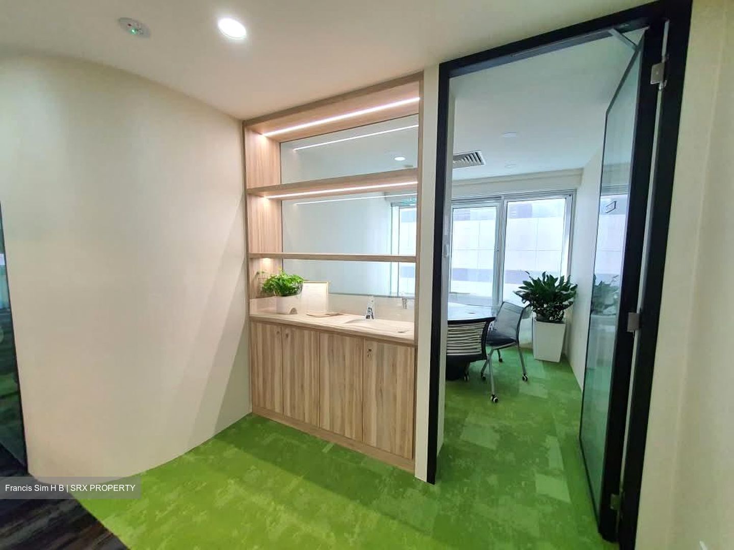 The Octagon (D1), Office #577695041
